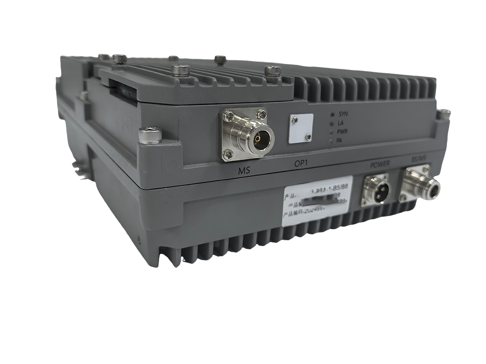  西和三频手机信号接收器2000㎡